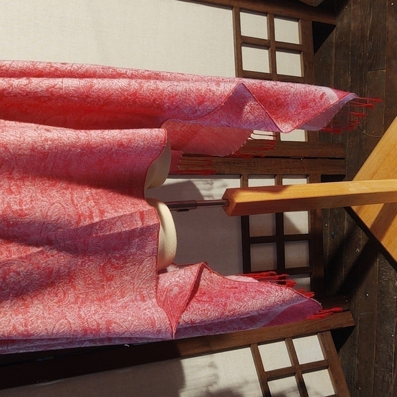 Pashmina Silk Blend Pink Subtle Paisley Scarf - Picture 3 of 8